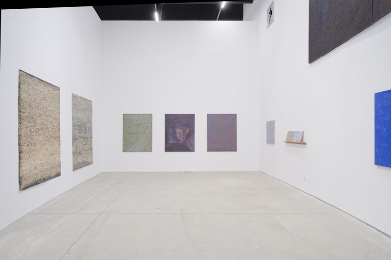 Headnotes - Curated by Schumacher and Hoyos — installation view, Headnotes, Suprainfinit Gallery, 2025