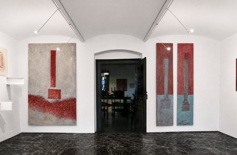 Installation view, Chairpillar, Galleria 28 & Anastasia Foundation Gallery, 2006